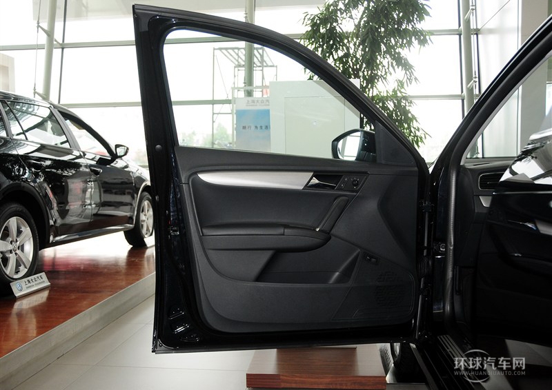 2013款 改款 1.6L 自動舒適版