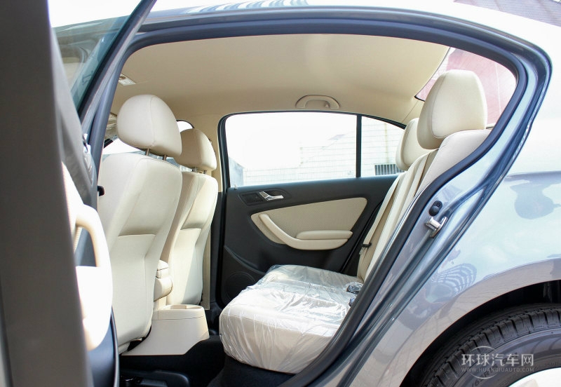 2013款 經(jīng)典 1.6L 自動風(fēng)尚版