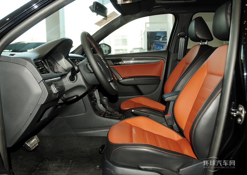 2014款 1.6L 自動(dòng)運(yùn)動(dòng)版
