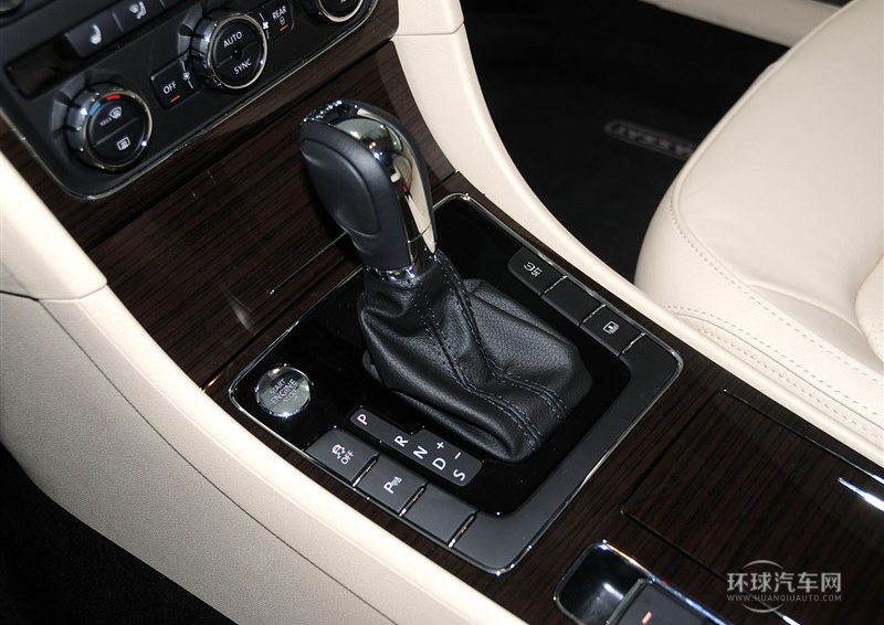 2014款 1.8TSI DSG御尊導(dǎo)航版