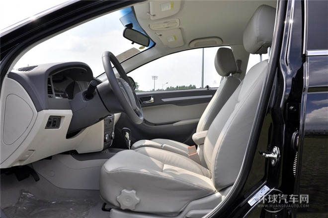 2012款 2.0L CVT典雅版