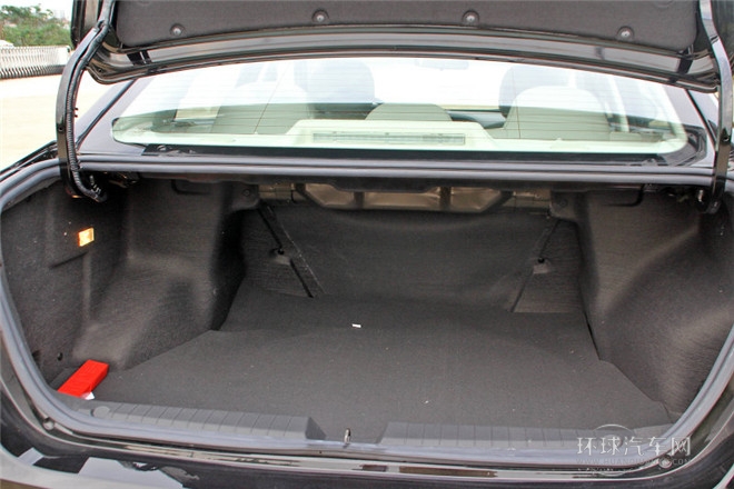 2012款 2.0L 手動典雅版