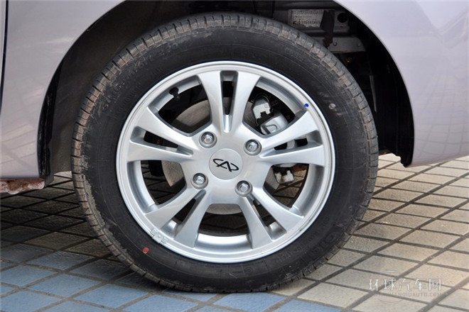 2013款 1.0L 手動時尚版