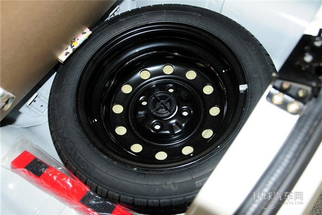 2013款 1.0L 手動快樂版