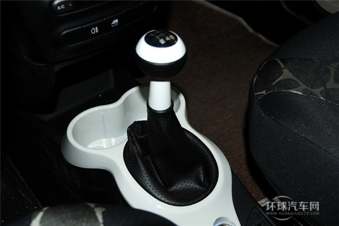 2013款 1.0L 手動快樂版