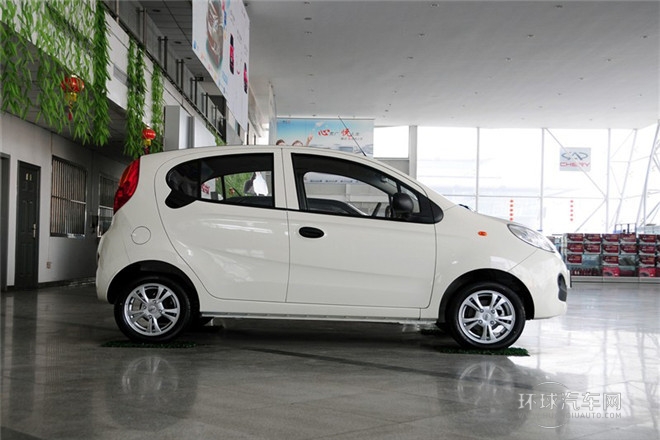 2013款 1.0L 手動(dòng)快樂(lè)版