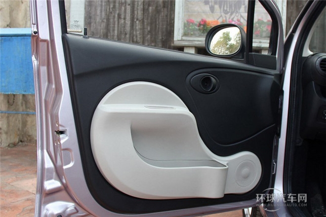 2013款 1.0L 手動(dòng)活力版