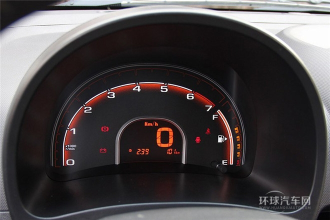 2013款 1.0L 手動活力版