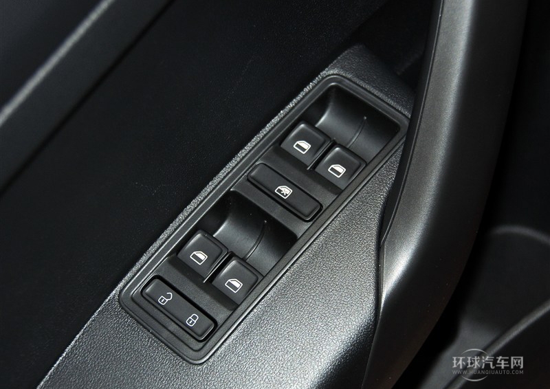 2013款 1.6L 自動風尚版