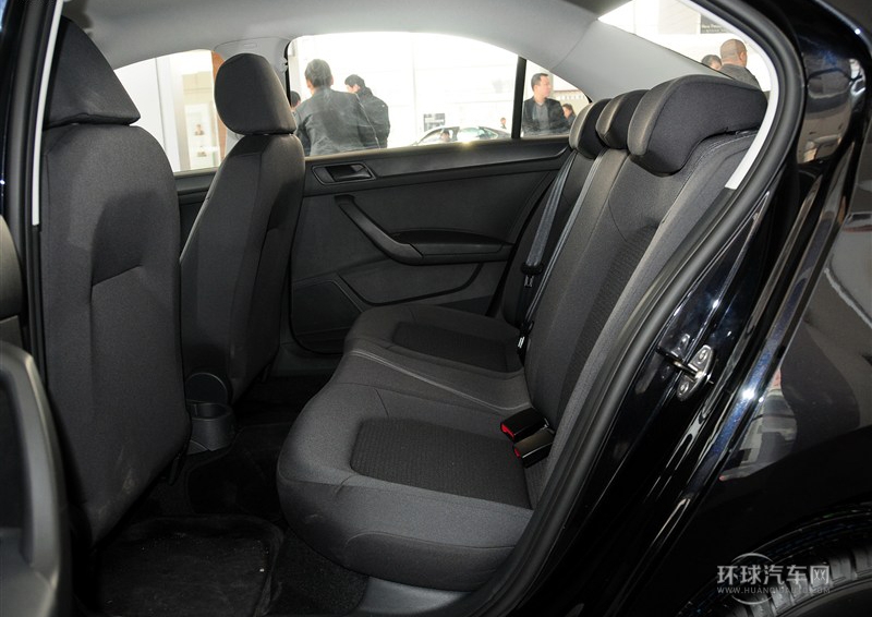 2013款 1.6L 自動風尚版