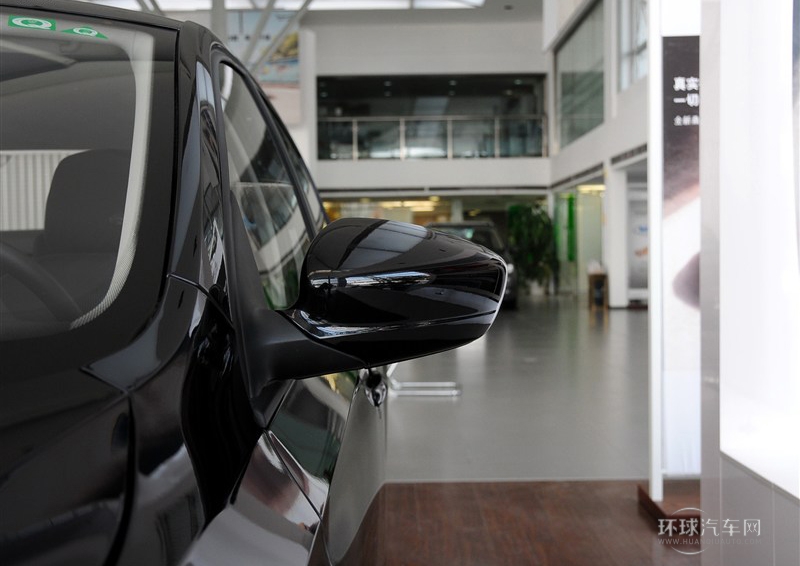 2013款 1.6L 自動風尚版