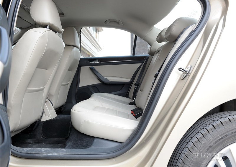 2013款 1.6L 自動豪華版