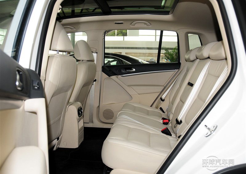 2013款 1.8TSI 自動兩驅(qū)豪華型