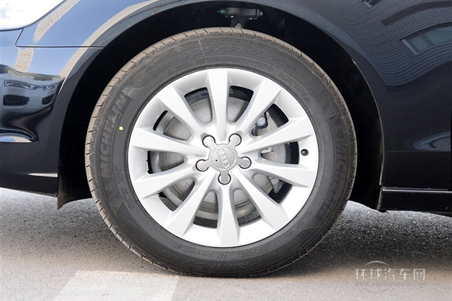 2014款 30 FSI 豪華型