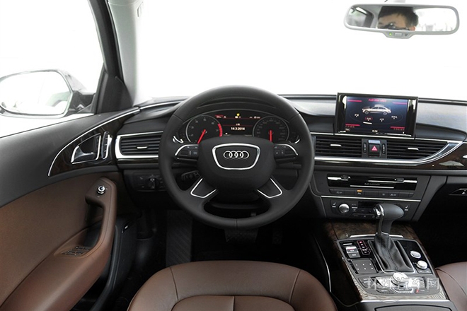 2014款 30 FSI 豪華型