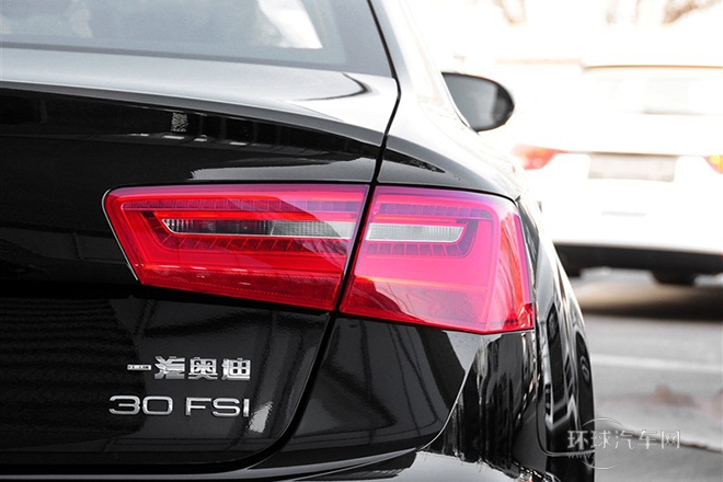 2014款 30 FSI 豪華型