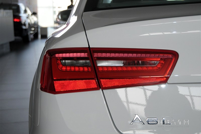 2014款 30 FSI 舒適型