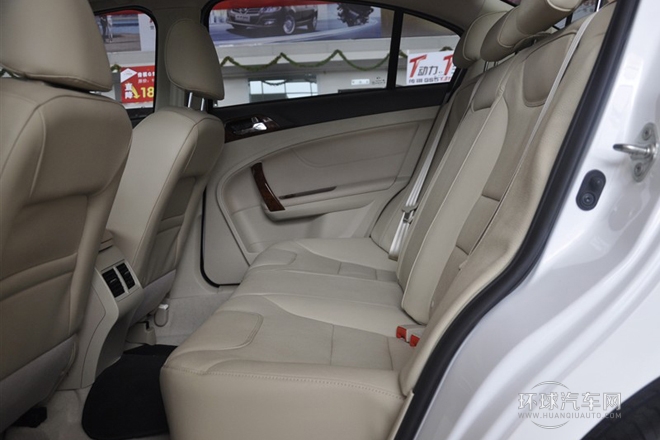 2013款 1.8L 自動豪華型