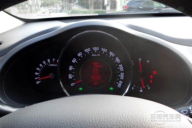 2014款 2.4L 自動(dòng)四驅(qū)版GLS