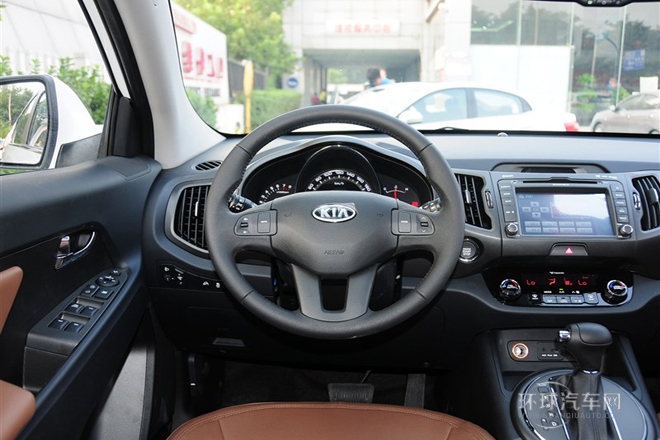 2014款 2.0L 自動兩驅(qū)版GLS