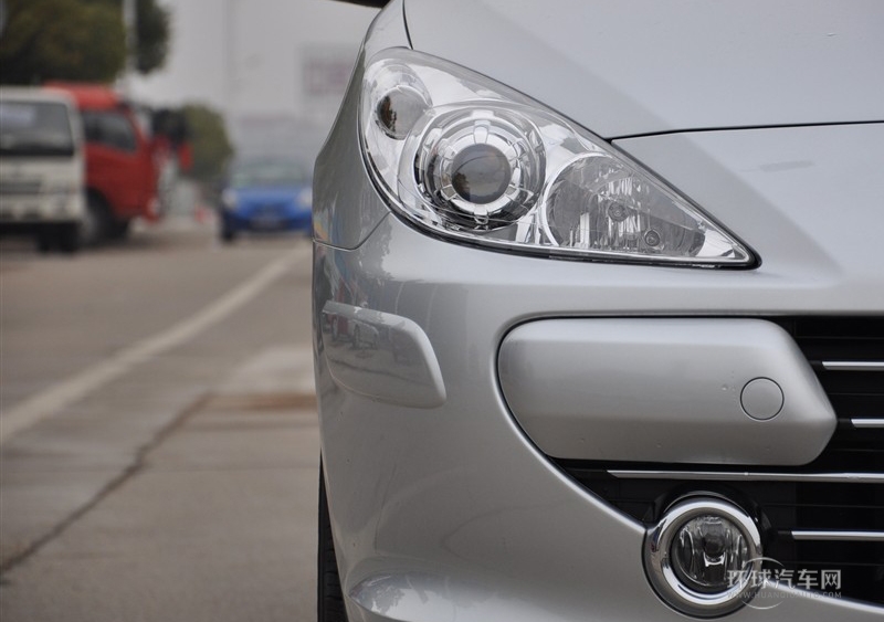 2012款 兩廂 1.6L 自動(dòng)豪華版