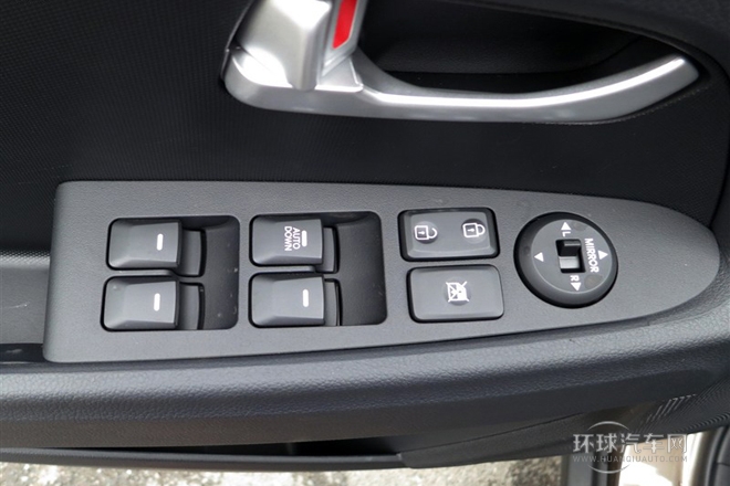 2014款 2.0L 手動兩驅(qū)版GL