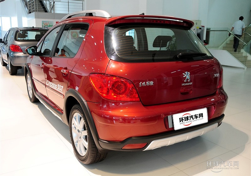 2013款 1.6L 手動(dòng)CROSS