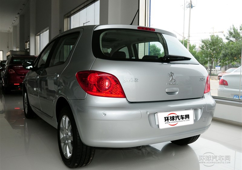 2013款 兩廂 1.6L 自動舒適版