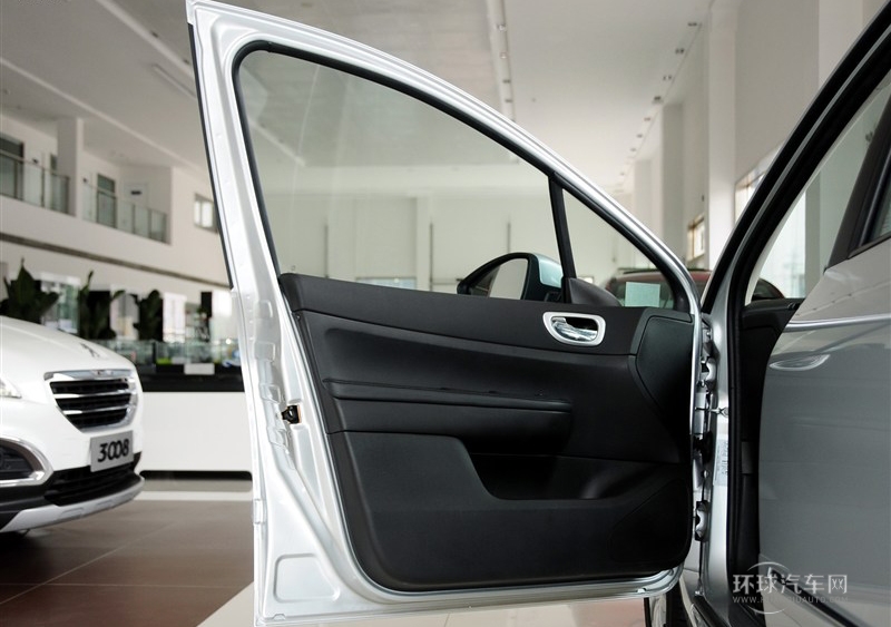 2013款 兩廂 1.6L 自動舒適版