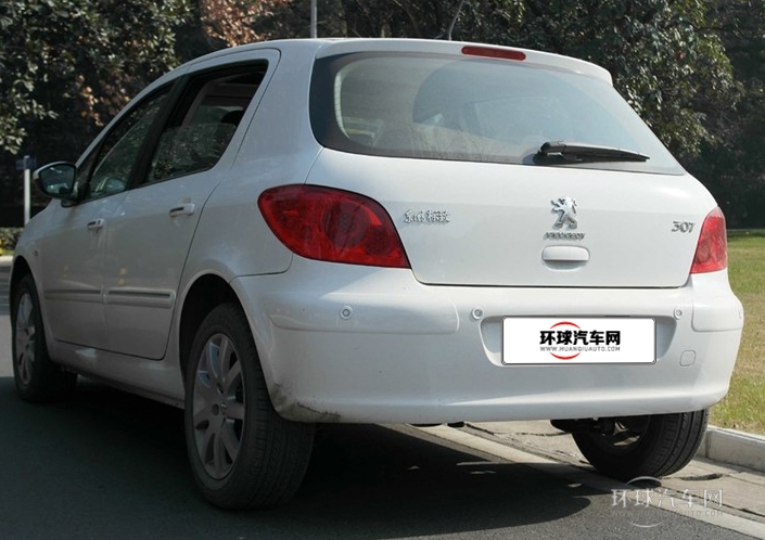 2013款 兩廂 1.6L 手動舒適版