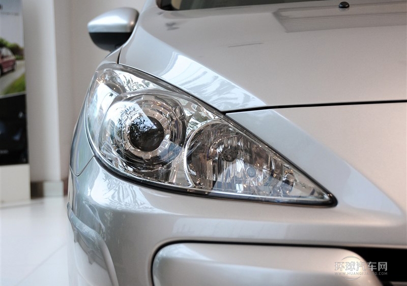 2013款 兩廂 1.6L 手動舒適版