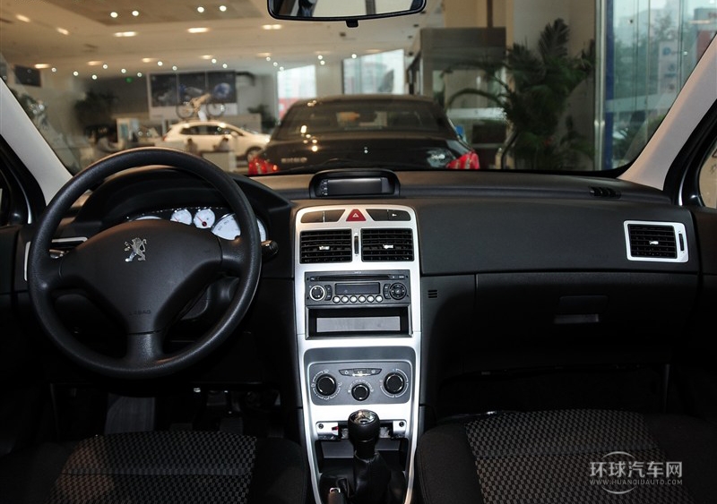 2013款 兩廂 1.6L 手動舒適版