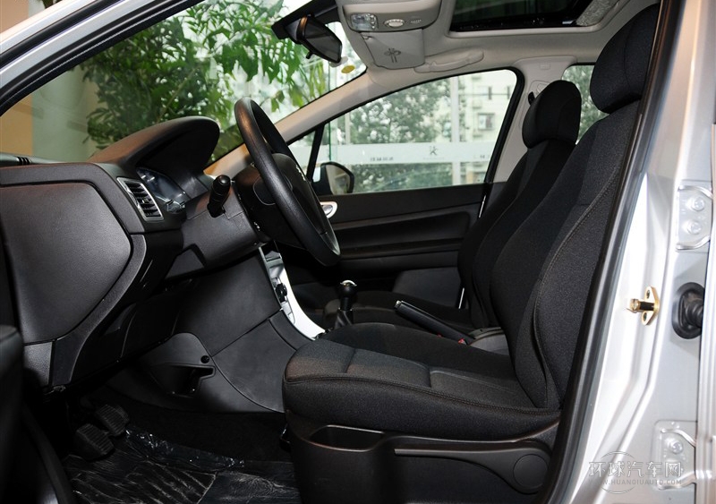 2013款 兩廂 1.6L 手動(dòng)舒適版