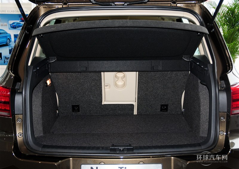 2013款 1.8TSI 自動兩驅舒適版