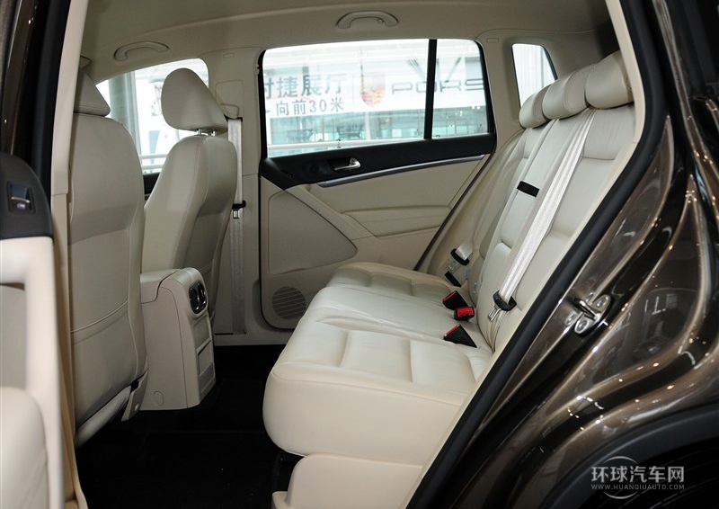 2013款 1.8TSI 自動兩驅(qū)舒適版