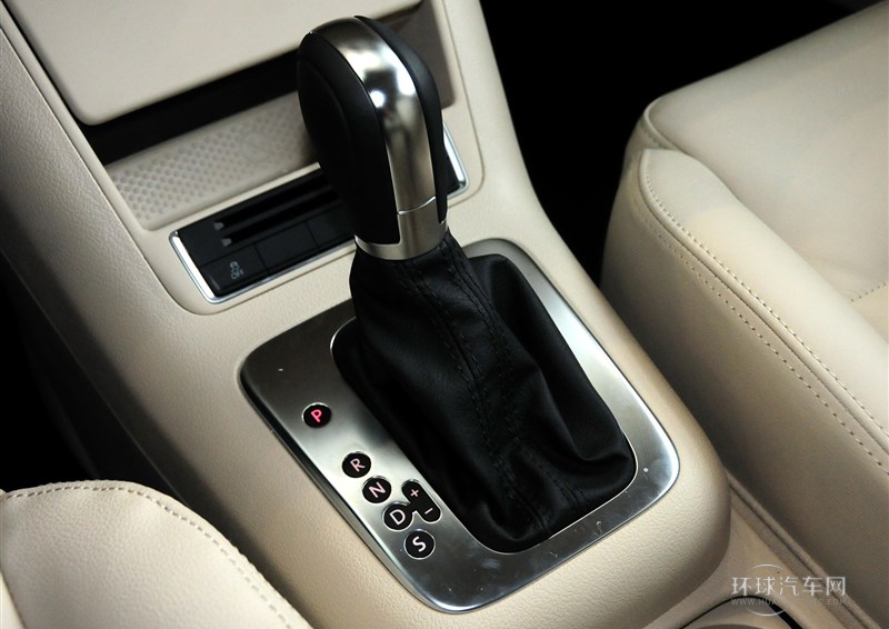 2013款 1.8TSI 自動兩驅(qū)舒適版