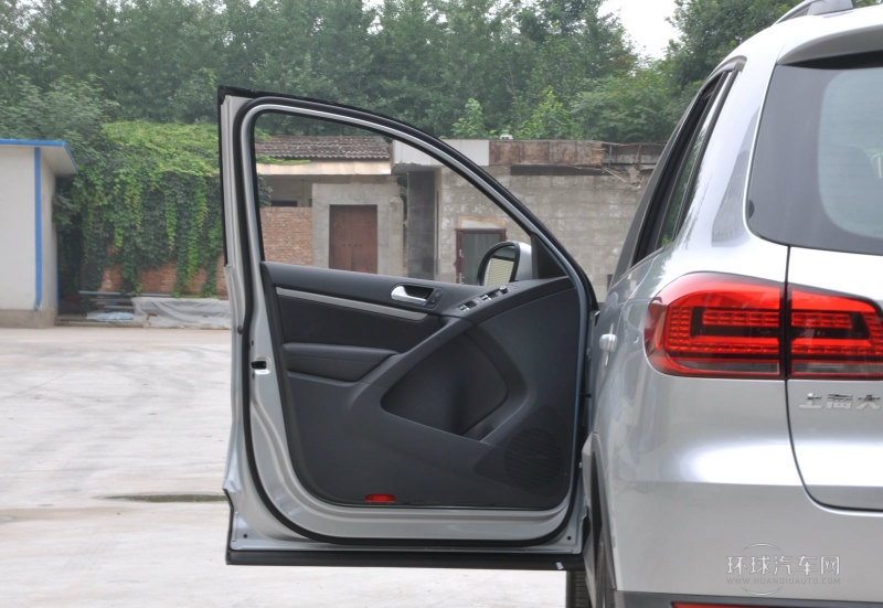 2013款 1.8TSI 自動(dòng)四驅(qū)舒適版