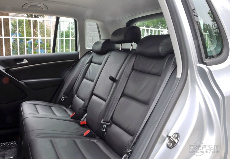 2013款 1.8TSI 自動四驅舒適版