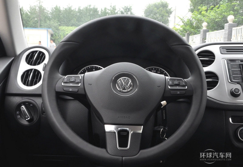 2013款 1.8TSI 自動四驅舒適版