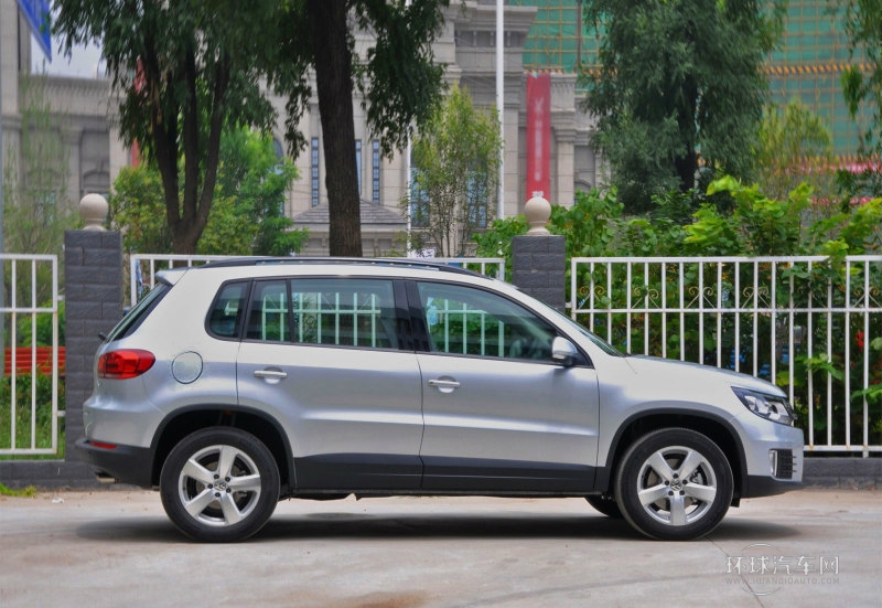 2013款 1.8TSI 自動(dòng)四驅(qū)舒適版