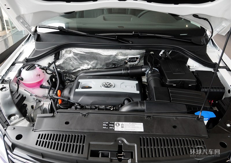 2013款 1.8TSI 自動四驅(qū)豪華型