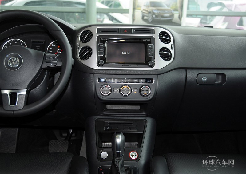 2013款 1.8TSI 自動四驅(qū)豪華型