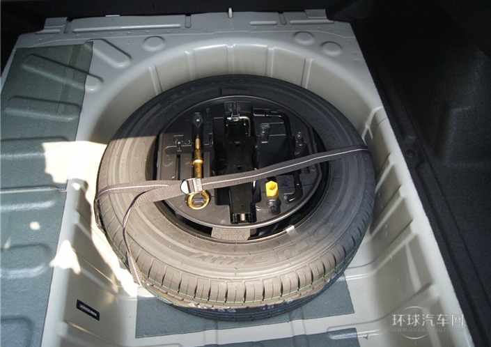 2014款 樂享版 2.0L 自動風(fēng)尚型