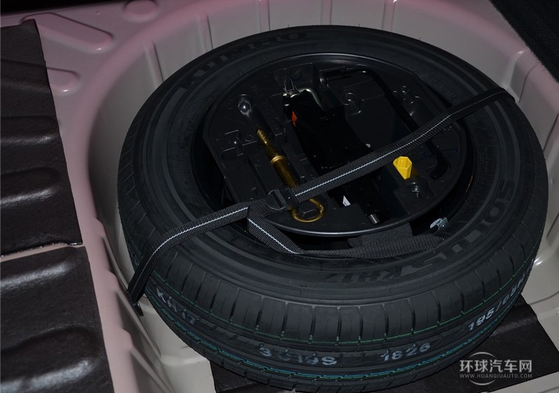 2014款 樂(lè)享版 2.0L 手動(dòng)風(fēng)尚型