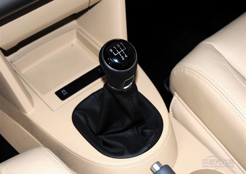 2013款 1.4T 手動舒適版5座