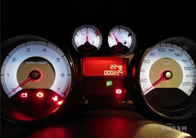 2014款 樂享版 1.6L 手動(dòng)風(fēng)尚型