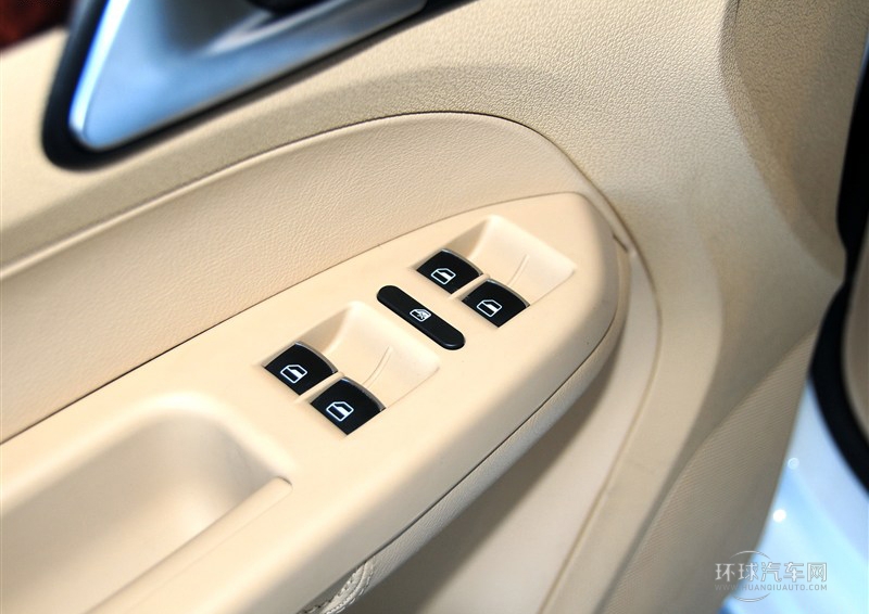 2013款 1.4T 自動睿智版5座