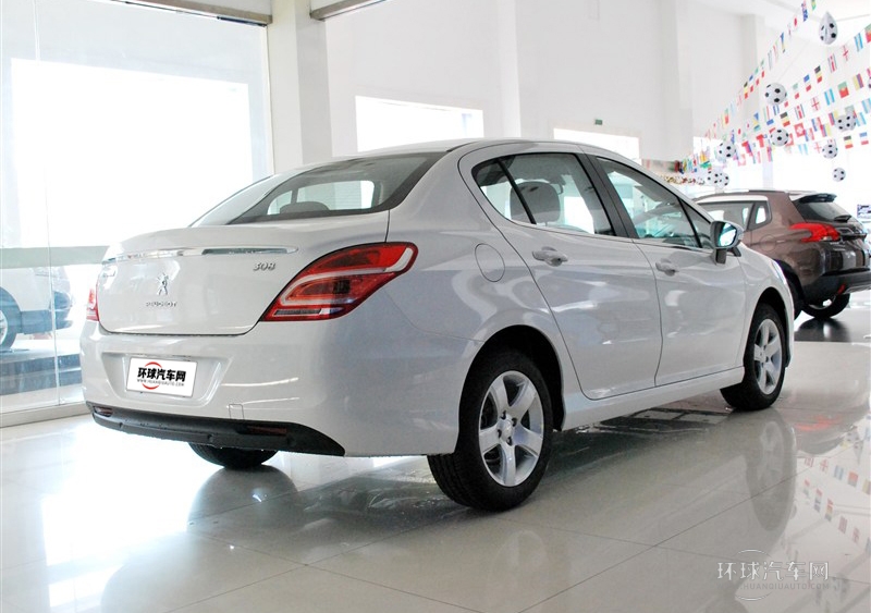 2014款 樂(lè)享版 1.6L 手動(dòng)優(yōu)尚型CNG