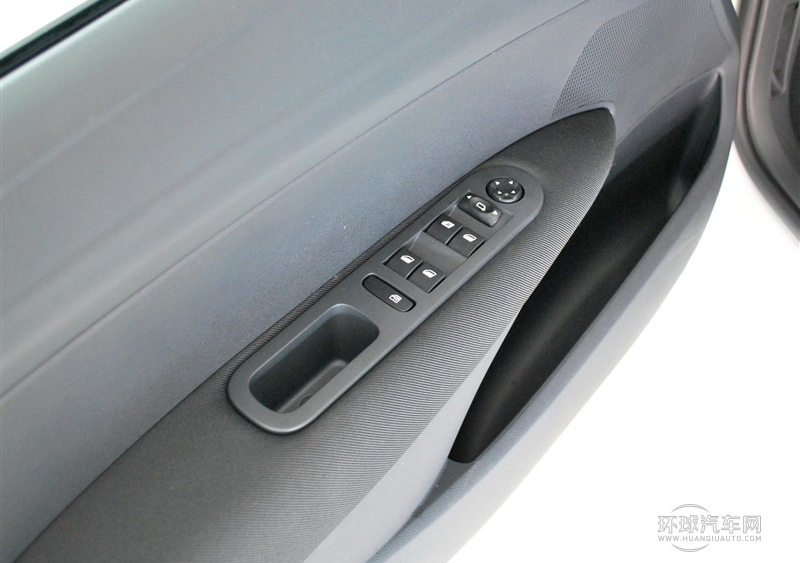 2014款 樂享版 1.6L 手動優(yōu)尚型CNG