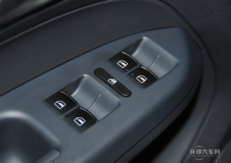 2013款 1.4T 自動舒適版5座